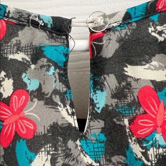 Nanette Kids Girls Size 10/12 Floral Long Sleeve Dress with Crochet Detail - Picture 7 of 7